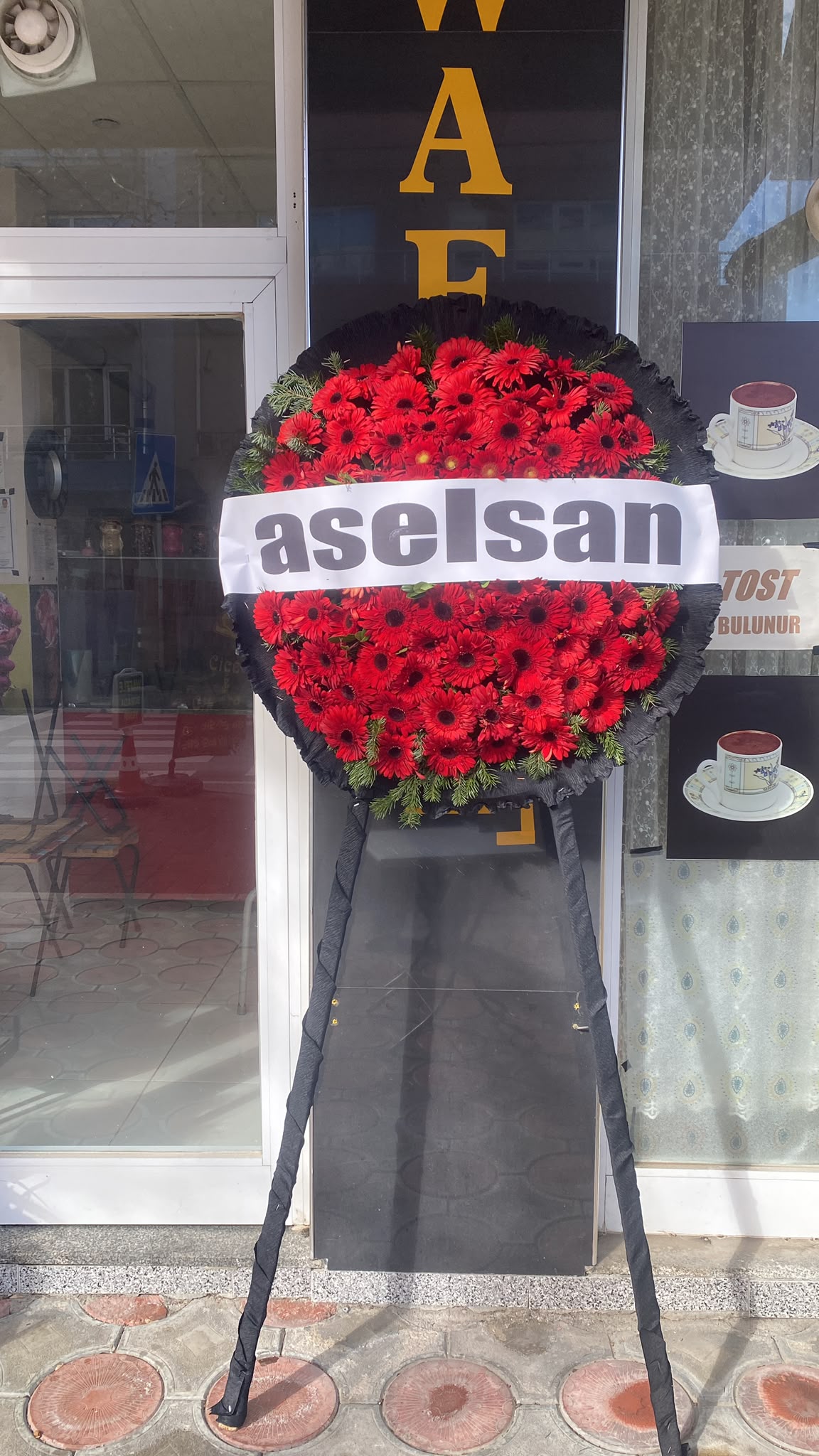 CENAZE ÇELENĞİ